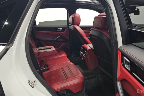 2020 Porsche Cayenne с пробегом 49 354 км