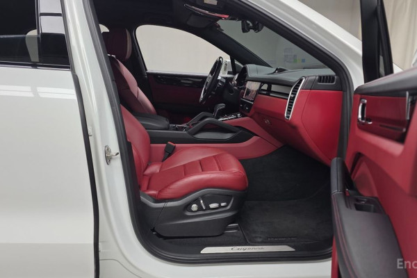 2021 Porsche Cayenne с пробегом 29 155 км