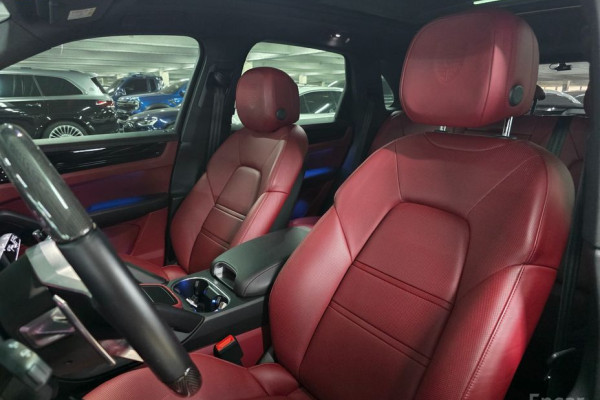 2021 Porsche Cayenne с пробегом 24 500 км