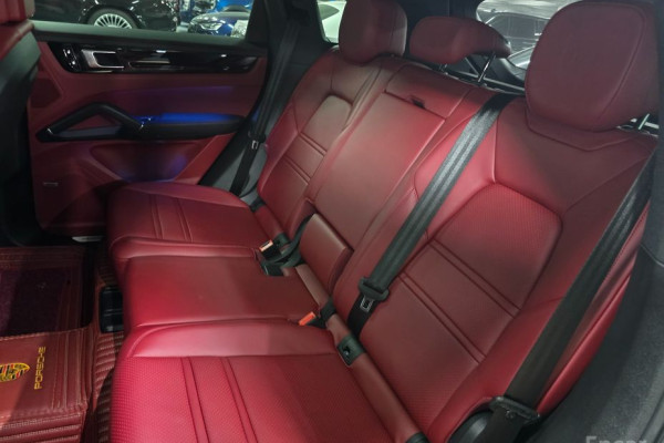 2021 Porsche Cayenne с пробегом 24 500 км