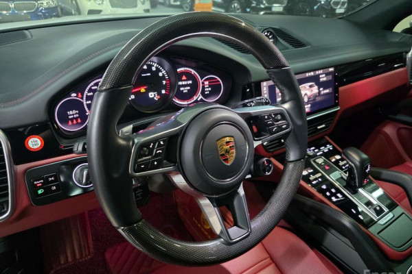 2021 Porsche Cayenne с пробегом 24 500 км