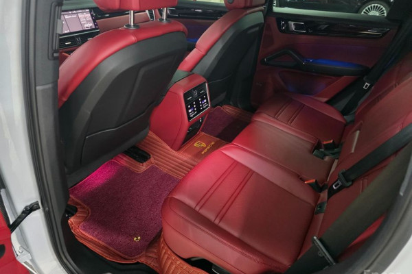 2021 Porsche Cayenne с пробегом 24 500 км