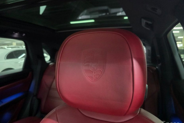 2021 Porsche Cayenne с пробегом 24 500 км