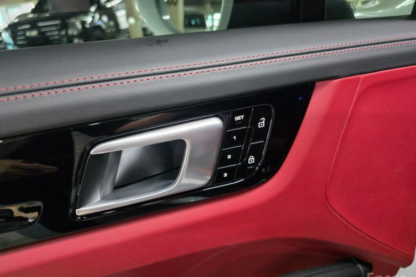 2021 Porsche Cayenne с пробегом 24 500 км