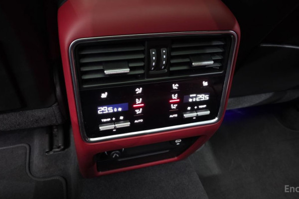 2021 Porsche Cayenne с пробегом 21 434 км