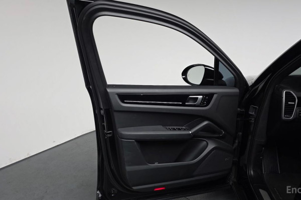 2021 Porsche Cayenne с пробегом 35 043 км