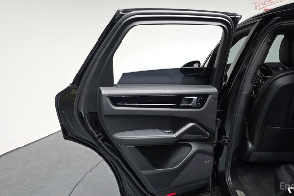 2021 Porsche Cayenne с пробегом 35 043 км