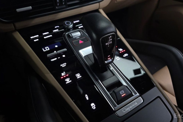 2020 Porsche Cayenne с пробегом 26 594 км