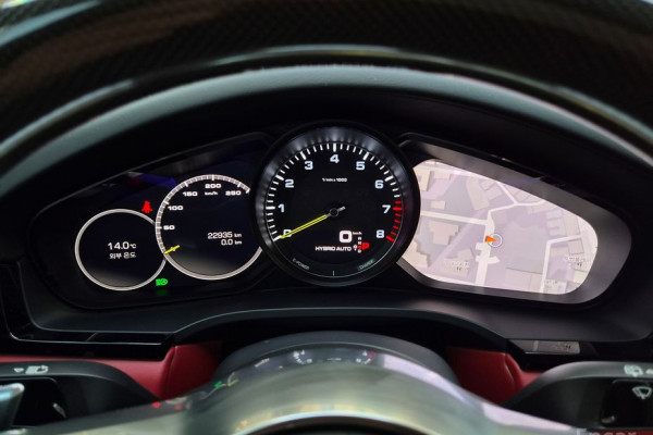 2020 Porsche Cayenne с пробегом 23 000 км