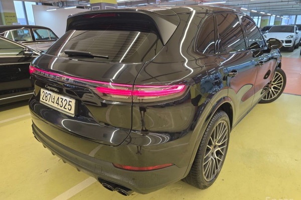 2020 Porsche Cayenne с пробегом 54 000 км