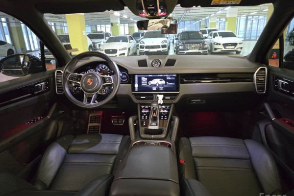 2020 Porsche Cayenne с пробегом 54 000 км