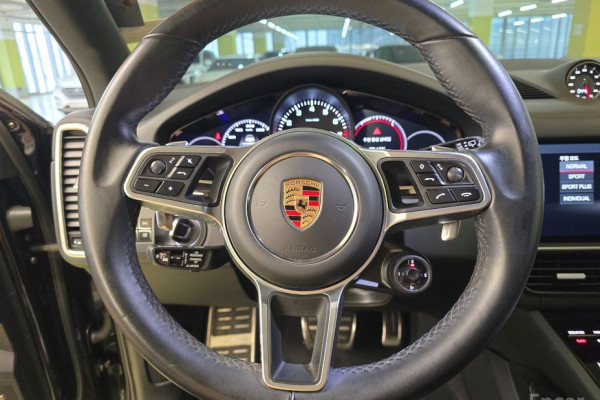 2020 Porsche Cayenne с пробегом 54 000 км