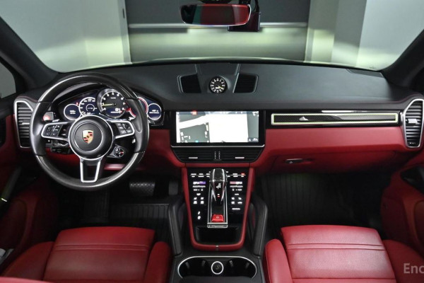 2020 Porsche Cayenne с пробегом 44 320 км