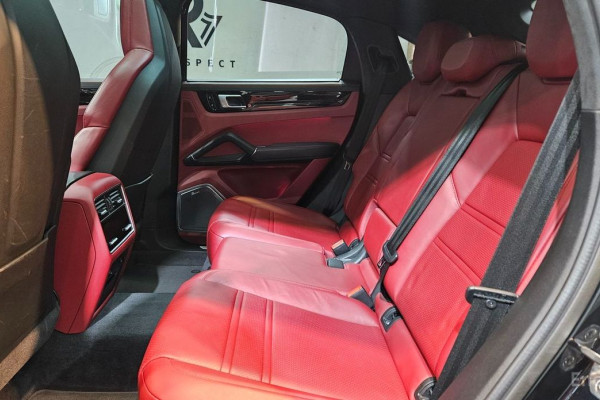 2021 Porsche Cayenne с пробегом 55 000 км