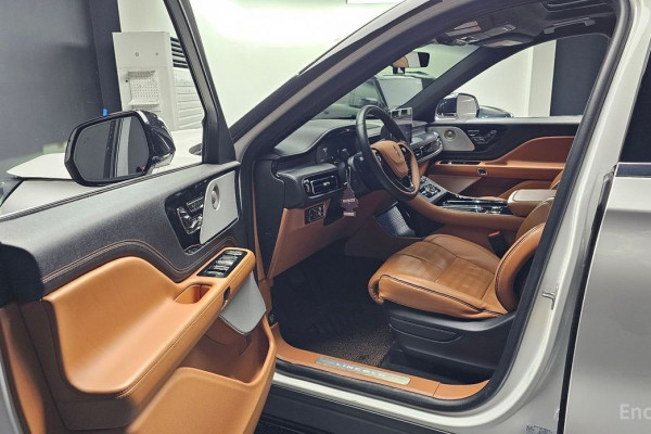 2023 Lincoln Aviator с пробегом 28 209 км