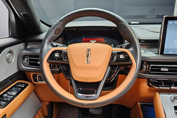 2023 Lincoln Aviator с пробегом 28 209 км