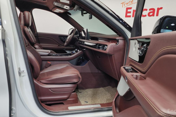 2023 Lincoln Aviator с пробегом 42 072 км