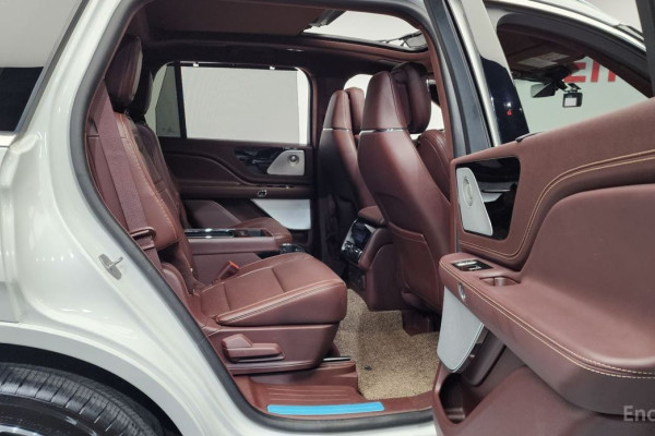 2023 Lincoln Aviator с пробегом 42 072 км