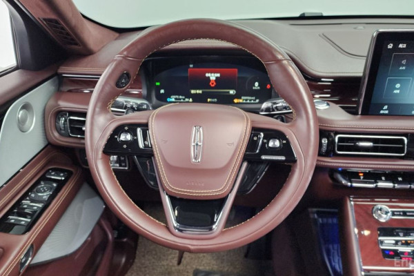 2023 Lincoln Aviator с пробегом 42 072 км