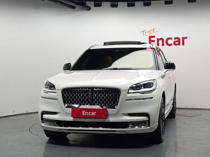 2023 Lincoln Aviator с пробегом 13 589 км