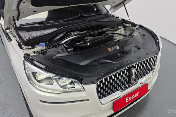 2023 Lincoln Aviator с пробегом 13 589 км