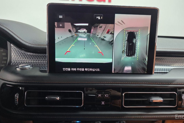 2023 Lincoln Aviator с пробегом 13 589 км