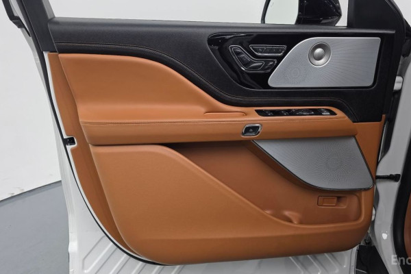 2023 Lincoln Aviator с пробегом 13 589 км