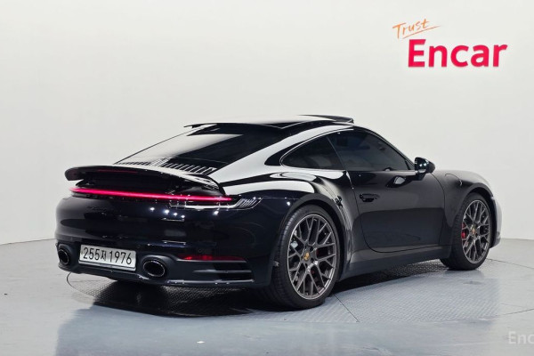 2020 Porsche 911 с пробегом 9 976 км