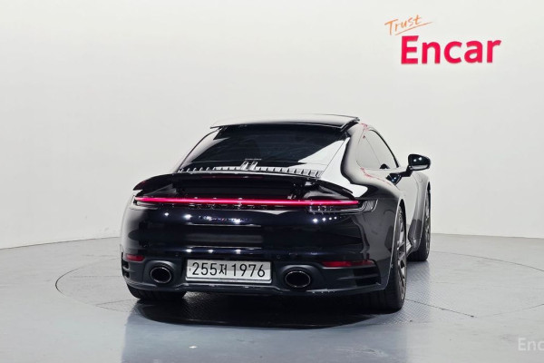 2020 Porsche 911 с пробегом 9 976 км