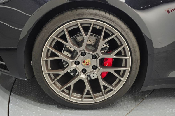 2020 Porsche 911 с пробегом 9 976 км