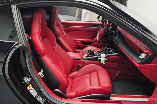 2020 Porsche 911 с пробегом 9 976 км