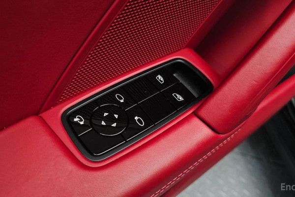 2020 Porsche 911 с пробегом 9 976 км