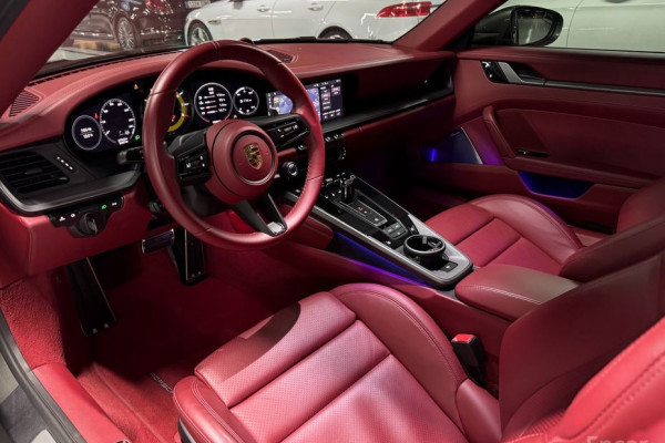 2021 Porsche 911 с пробегом 19 500 км