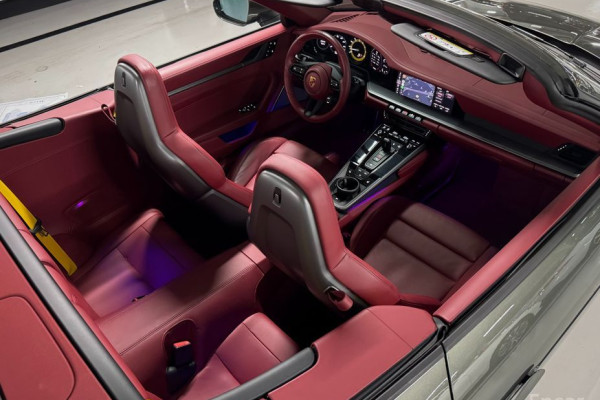 2021 Porsche 911 с пробегом 19 500 км