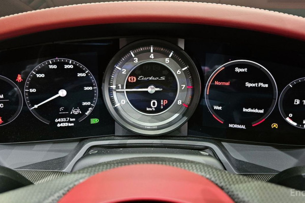 2023 Porsche 911 с пробегом 6 433 км