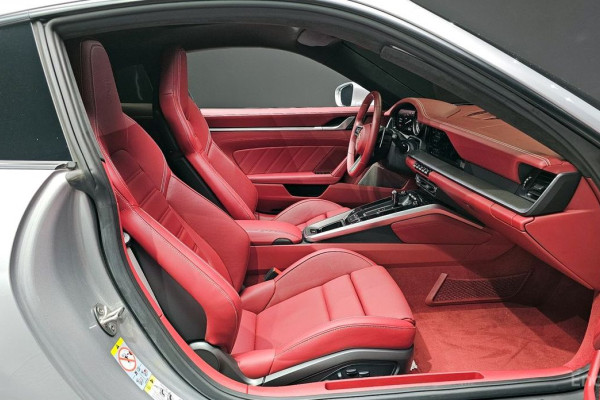 2023 Porsche 911 с пробегом 6 433 км