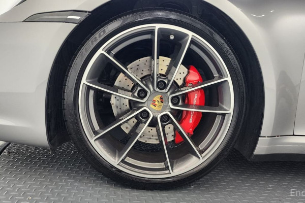 2020 Porsche 911 с пробегом 15 577 км