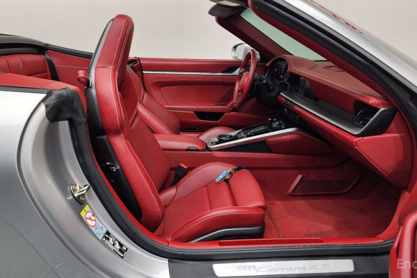 2020 Porsche 911 с пробегом 15 577 км