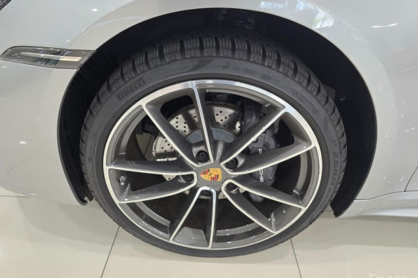 2024 Porsche 911 с пробегом 4 862 км