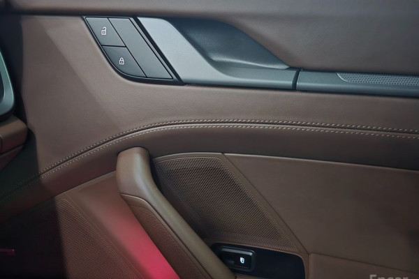 2024 Porsche 911 с пробегом 4 862 км