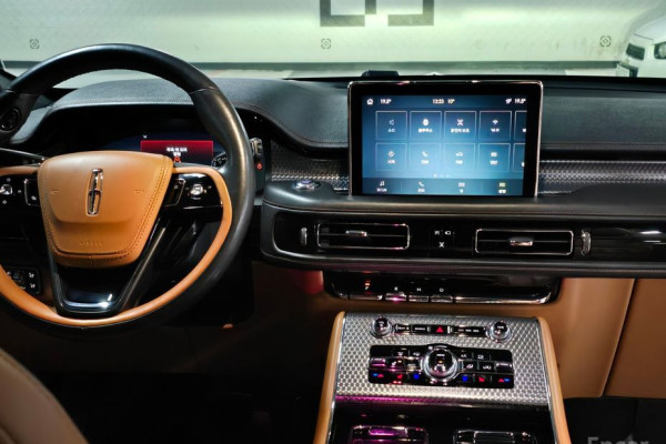 2022 Lincoln Aviator с пробегом 77 269 км