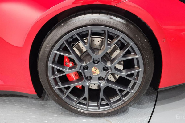 2025 Porsche 911 с пробегом 2 097 км