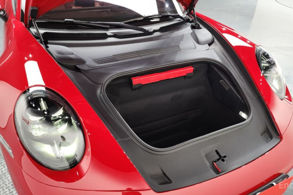 2025 Porsche 911 с пробегом 2 097 км