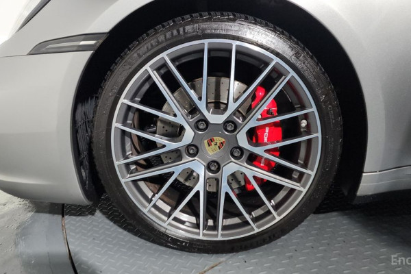 2021 Porsche 911 с пробегом 25 060 км