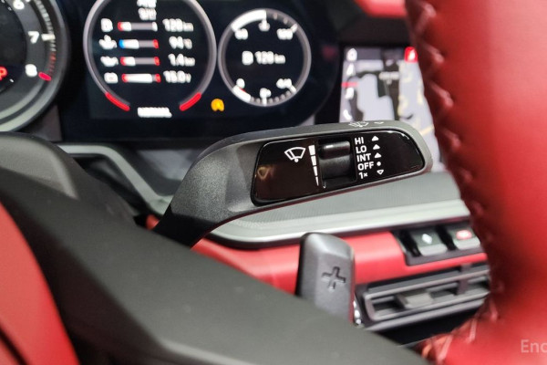 2021 Porsche 911 с пробегом 25 060 км