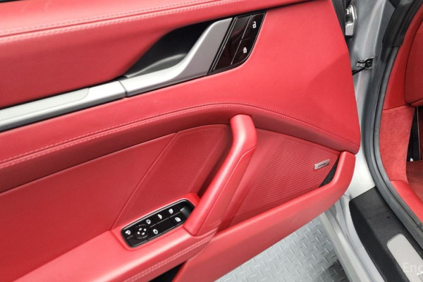 2021 Porsche 911 с пробегом 25 060 км