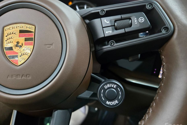 2020 Porsche 911 с пробегом 2 700 км