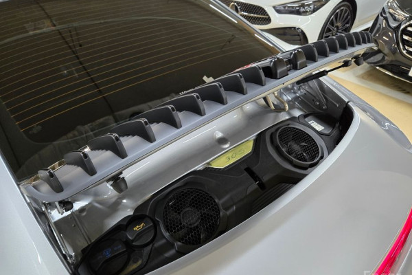 2020 Porsche 911 с пробегом 2 700 км