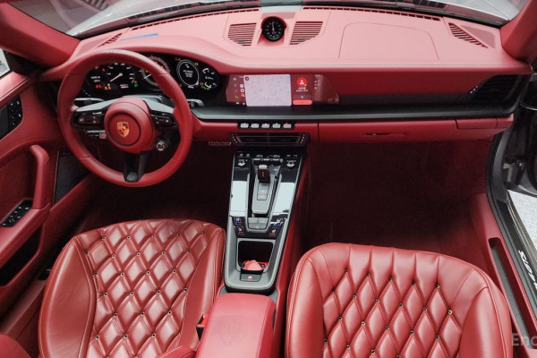 2023 Porsche 911 с пробегом 18 985 км