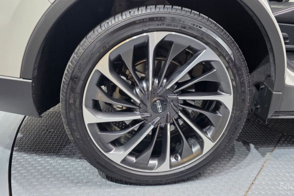 2023 Lincoln Aviator с пробегом 44 131 км